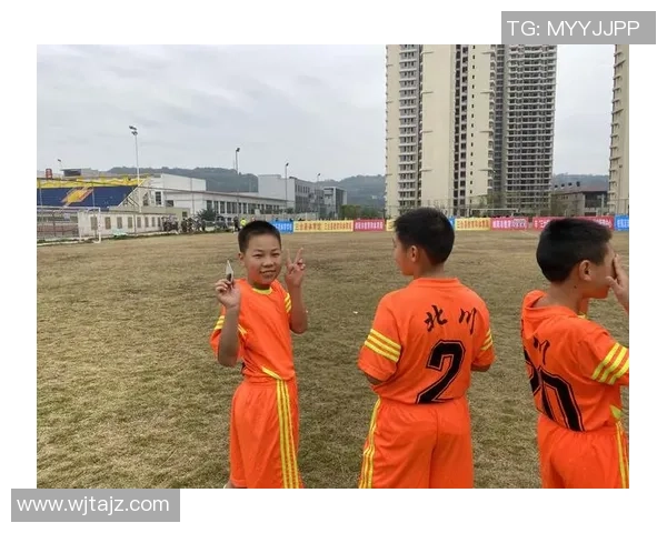 三穗足球明星的崛起与梦想追逐:从小镇到绿茵场的奋斗故事 三穗足球明星的崛起与梦想追逐:从小镇到绿茵场的奋斗故事